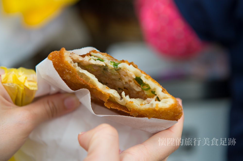 【台南美食】新化老街上的人氣蔥肉煎餅，秒殺等級的美味：上海老爹蔥肉煎餅