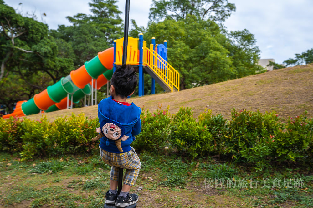 【台南景點】台南第一座地景式遊樂場，大人小孩都為之瘋狂的特色公園：明和公園