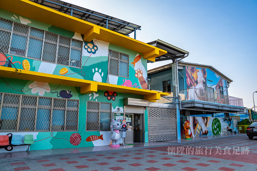 【台南景點】台南最大型3D毛孩子彩繪牆，認養寵物順便拍網美照：台南動物之家灣裡站