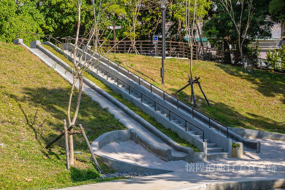 【台南景點】台南永康最新地景溜滑梯，體驗從山坡溜下的極速快感：永康祥和公園