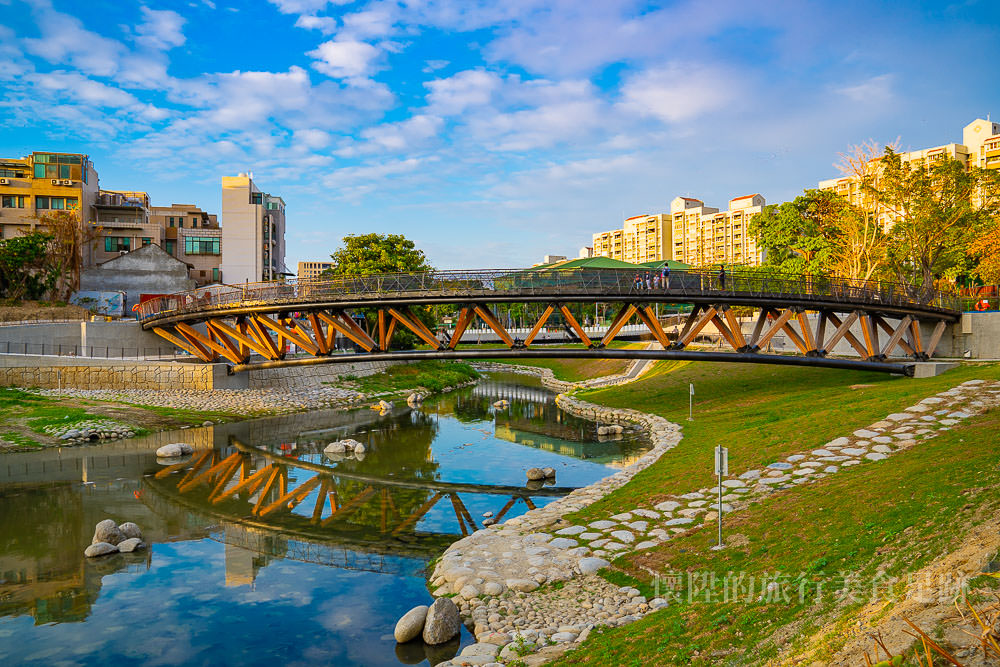 【台南景點】台南春天限定金色花海，帶你拍下最幸福時刻的模樣：竹溪河畔、億載公園