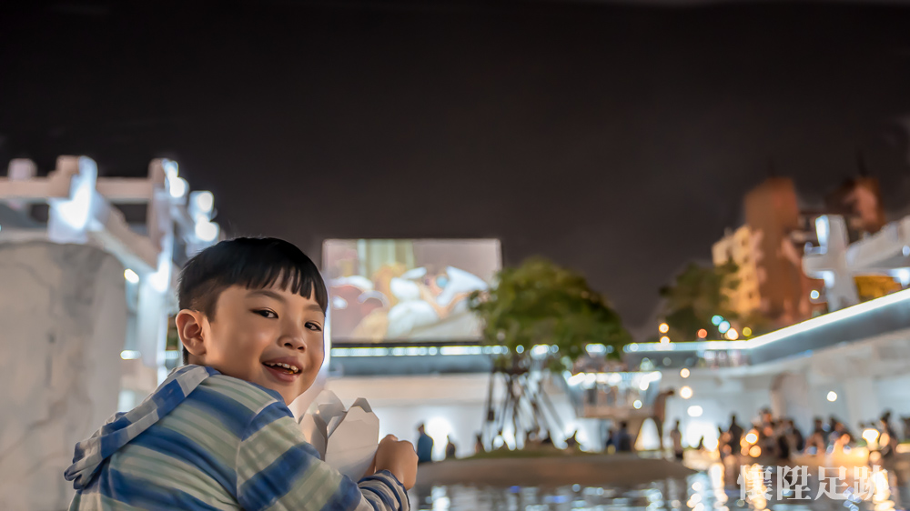 【台南活動】河樂廣場化身水畔電影院，體驗在水裡看電影吃爆米花的氛圍！