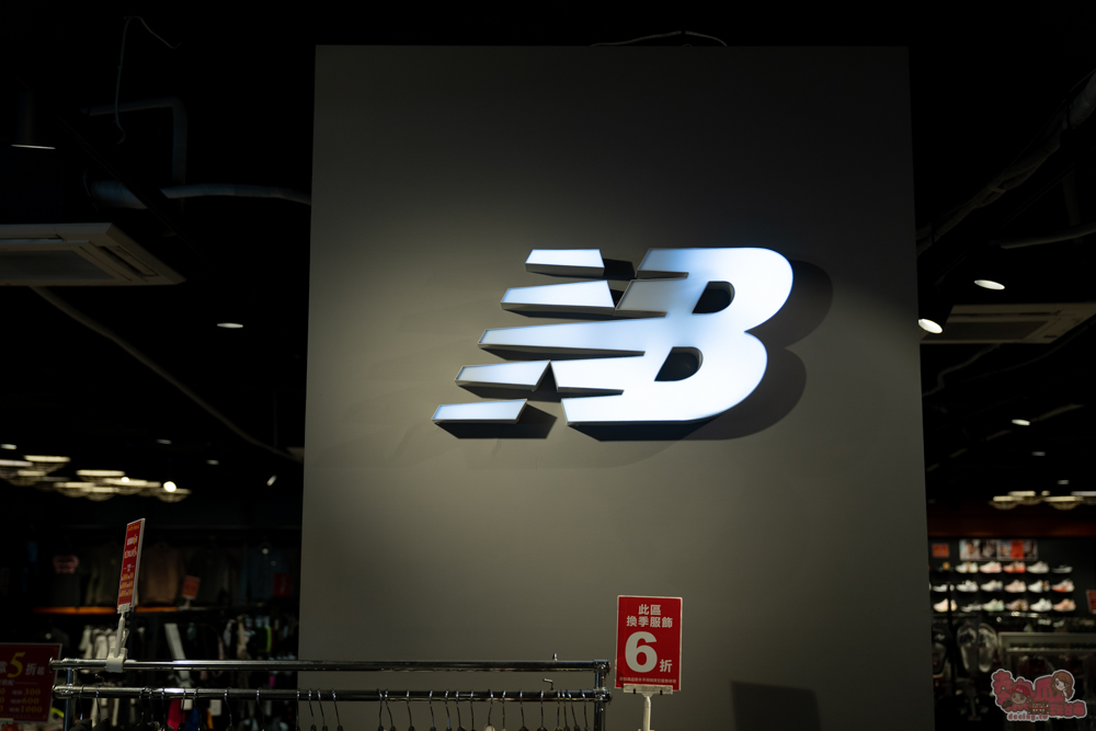 【台南特賣會】2026台南運動用品開春特賣!全館鞋衣特價5折起,滿額再享現金折扣,雙重折扣超划算!新年買新衣新鞋就來雷根運動用品中山旗艦店 【台南特賣會】2026台南運動用品開春特賣!全館鞋衣特價5折起,滿額再享現金折扣,雙重折扣超划算!新年買新衣新鞋就來雷根運動用品中山旗艦店