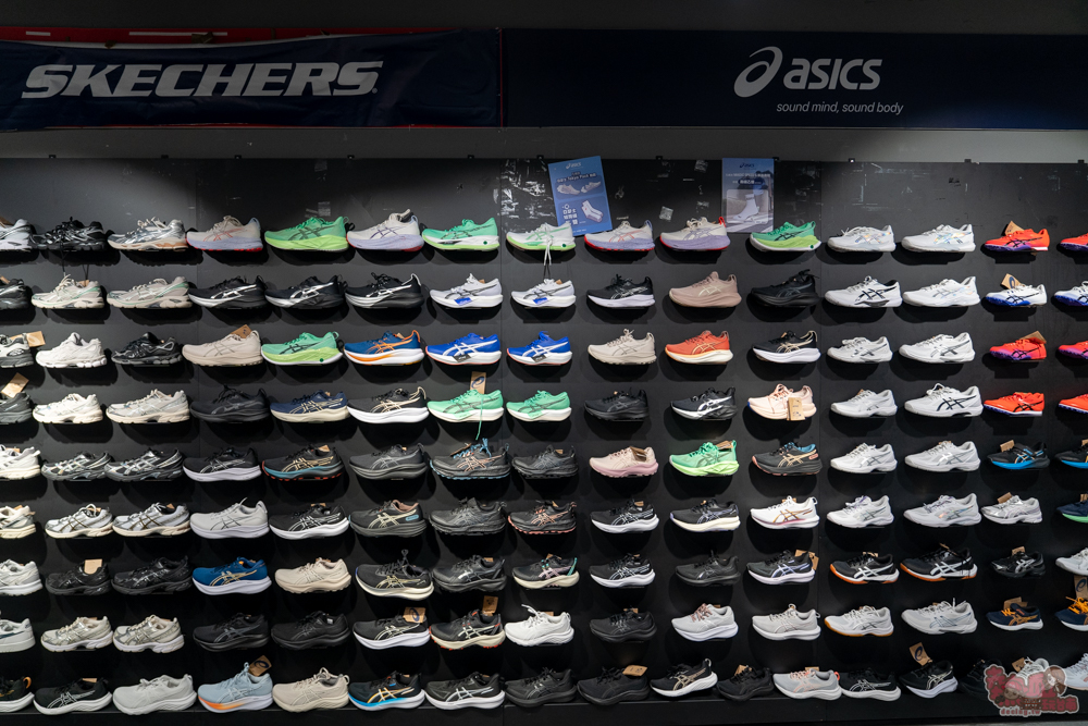 【台南特賣會】2026台南運動用品開春特賣!全館鞋衣特價5折起,滿額再享現金折扣,雙重折扣超划算!新年買新衣新鞋就來雷根運動用品中山旗艦店 【台南特賣會】2026台南運動用品開春特賣!全館鞋衣特價5折起,滿額再享現金折扣,雙重折扣超划算!新年買新衣新鞋就來雷根運動用品中山旗艦店