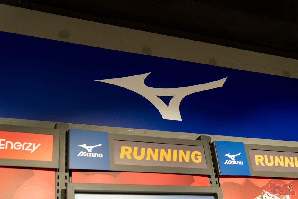 【台南特賣會】2026台南運動用品開春特賣!全館鞋衣特價5折起,滿額再享現金折扣,雙重折扣超划算!新年買新衣新鞋就來雷根運動用品中山旗艦店 【台南特賣會】2026台南運動用品開春特賣!全館鞋衣特價5折起,滿額再享現金折扣,雙重折扣超划算!新年買新衣新鞋就來雷根運動用品中山旗艦店