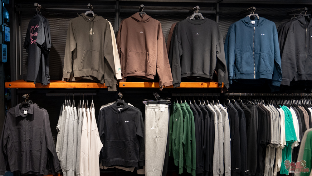 【台南特賣會】2026台南運動用品開春特賣!全館鞋衣特價5折起,滿額再享現金折扣,雙重折扣超划算!新年買新衣新鞋就來雷根運動用品中山旗艦店 【台南特賣會】2026台南運動用品開春特賣!全館鞋衣特價5折起,滿額再享現金折扣,雙重折扣超划算!新年買新衣新鞋就來雷根運動用品中山旗艦店