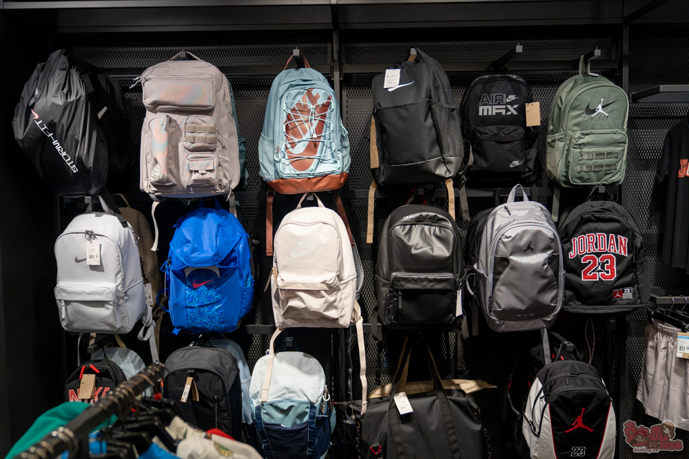 【台南特賣會】2026台南運動用品開春特賣!全館鞋衣特價5折起,滿額再享現金折扣,雙重折扣超划算!新年買新衣新鞋就來雷根運動用品中山旗艦店 【台南特賣會】2026台南運動用品開春特賣!全館鞋衣特價5折起,滿額再享現金折扣,雙重折扣超划算!新年買新衣新鞋就來雷根運動用品中山旗艦店