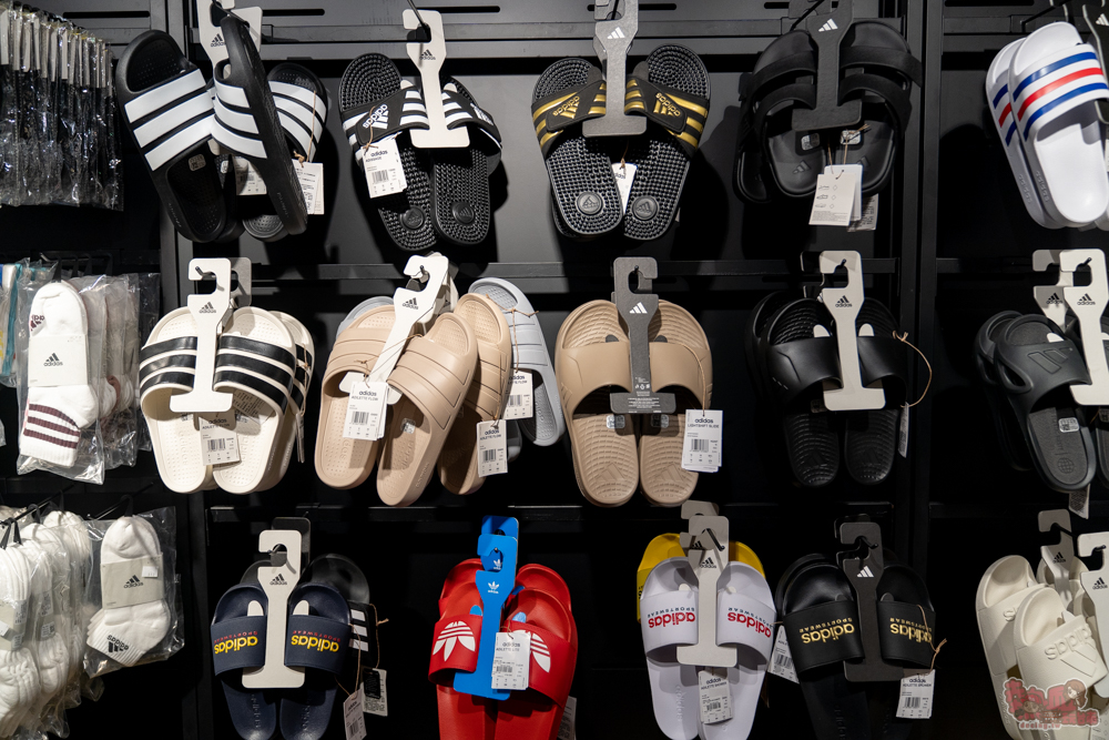 【台南特賣會】2026台南運動用品開春特賣!全館鞋衣特價5折起,滿額再享現金折扣,雙重折扣超划算!新年買新衣新鞋就來雷根運動用品中山旗艦店 【台南特賣會】2026台南運動用品開春特賣!全館鞋衣特價5折起,滿額再享現金折扣,雙重折扣超划算!新年買新衣新鞋就來雷根運動用品中山旗艦店