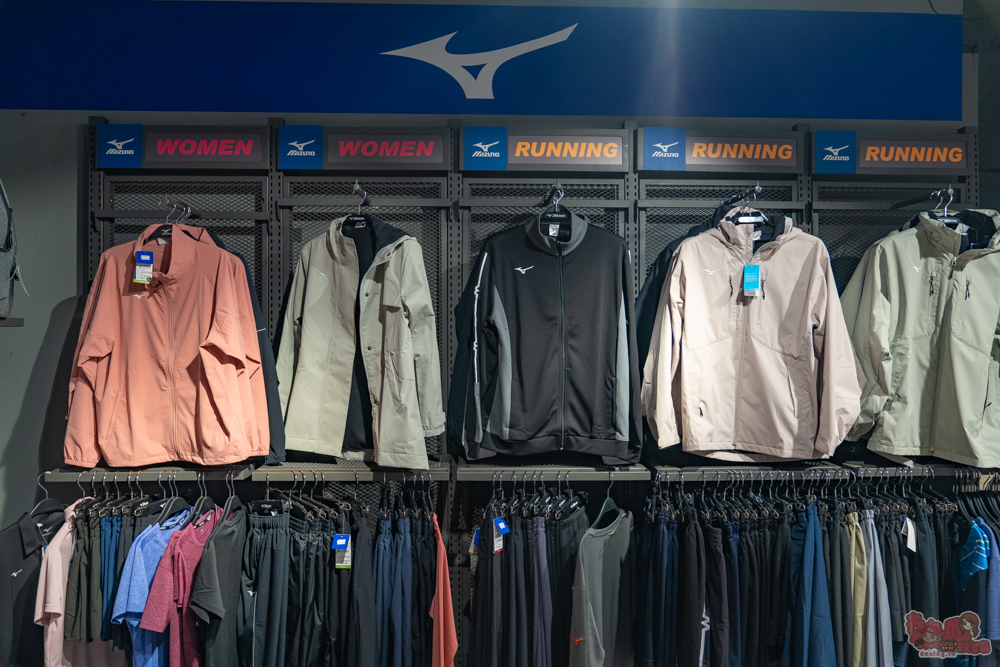 【台南特賣會】2026台南運動用品開春特賣!全館鞋衣特價5折起,滿額再享現金折扣,雙重折扣超划算!新年買新衣新鞋就來雷根運動用品中山旗艦店 【台南特賣會】2026台南運動用品開春特賣!全館鞋衣特價5折起,滿額再享現金折扣,雙重折扣超划算!新年買新衣新鞋就來雷根運動用品中山旗艦店