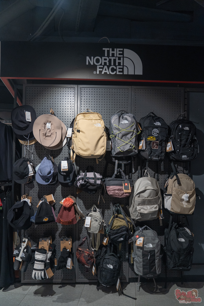 【台南特賣會】2026台南運動用品開春特賣!全館鞋衣特價5折起,滿額再享現金折扣,雙重折扣超划算!新年買新衣新鞋就來雷根運動用品中山旗艦店 【台南特賣會】2026台南運動用品開春特賣!全館鞋衣特價5折起,滿額再享現金折扣,雙重折扣超划算!新年買新衣新鞋就來雷根運動用品中山旗艦店