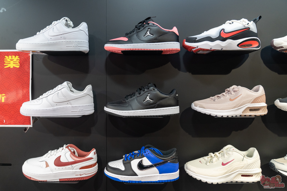 屏東運動用品特賣會來囉!結束營業大出清,全館鞋衣褲下殺5折起,滿額再享疊加折扣優惠,撿便宜就來潮州雷根運動用品專賣店 屏東運動用品特賣會來囉!結束營業大出清,全館鞋衣褲下殺5折起,滿額再享疊加折扣優惠,撿便宜就來潮州雷根運動用品專賣店