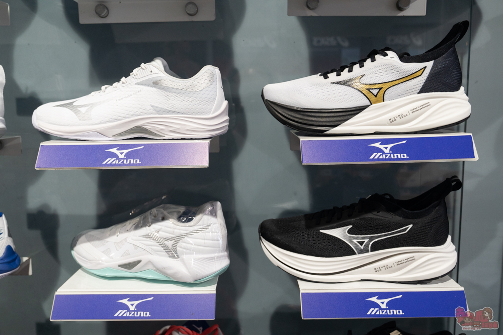 屏東運動用品特賣會來囉!結束營業大出清,全館鞋衣褲下殺5折起,滿額再享疊加折扣優惠,撿便宜就來潮州雷根運動用品專賣店 屏東運動用品特賣會來囉!結束營業大出清,全館鞋衣褲下殺5折起,滿額再享疊加折扣優惠,撿便宜就來潮州雷根運動用品專賣店