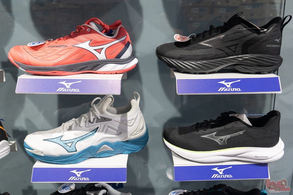 屏東運動用品特賣會來囉!結束營業大出清,全館鞋衣褲下殺5折起,滿額再享疊加折扣優惠,撿便宜就來潮州雷根運動用品專賣店 屏東運動用品特賣會來囉!結束營業大出清,全館鞋衣褲下殺5折起,滿額再享疊加折扣優惠,撿便宜就來潮州雷根運動用品專賣店