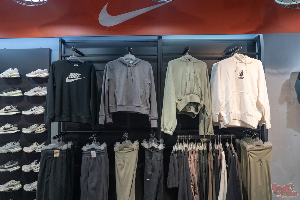 屏東運動用品特賣會來囉!結束營業大出清,全館鞋衣褲下殺5折起,滿額再享疊加折扣優惠,撿便宜就來潮州雷根運動用品專賣店 屏東運動用品特賣會來囉!結束營業大出清,全館鞋衣褲下殺5折起,滿額再享疊加折扣優惠,撿便宜就來潮州雷根運動用品專賣店